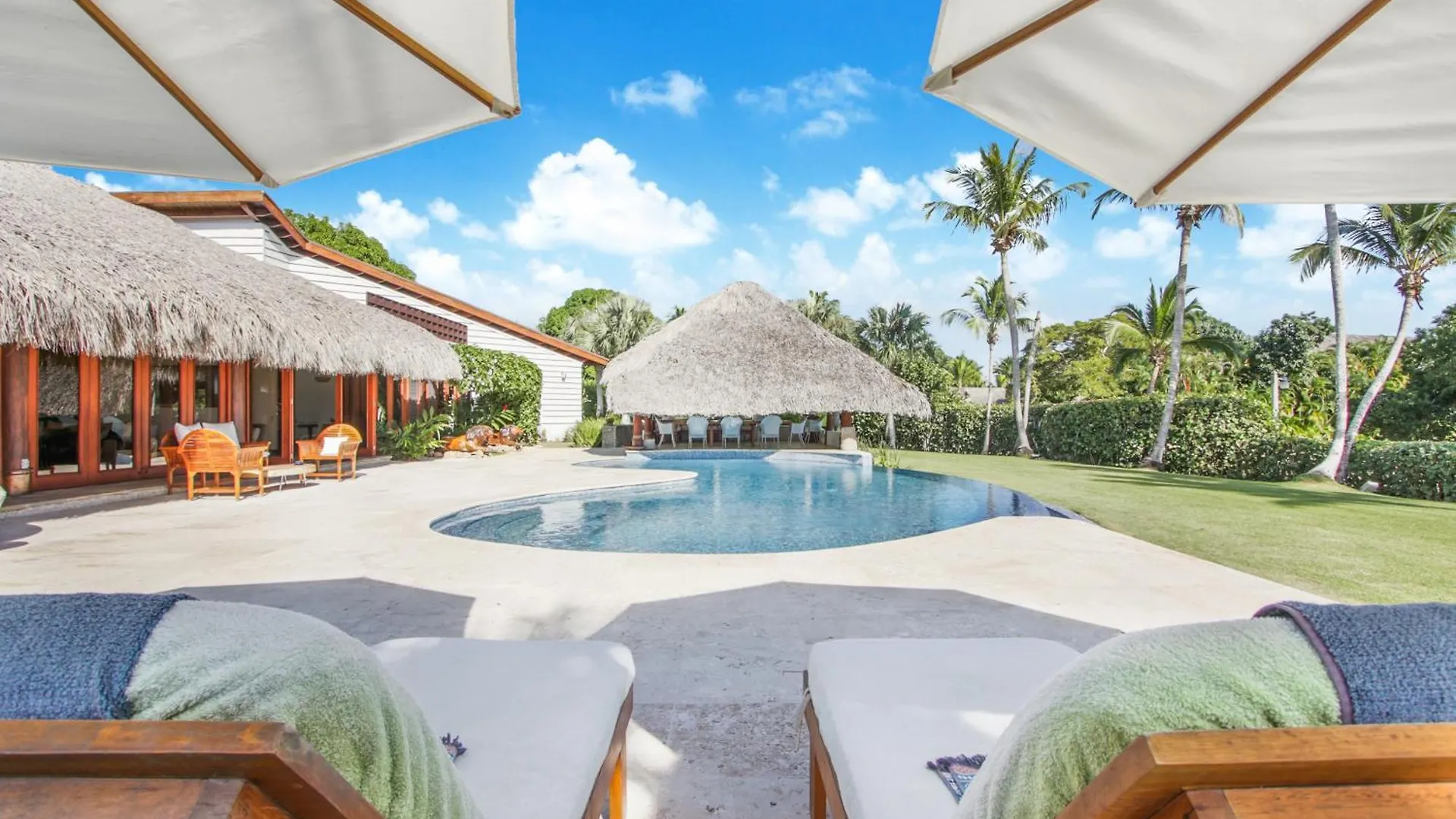 Unique Villa With Ocean And River Views - Staff & Golf Carts La Romana