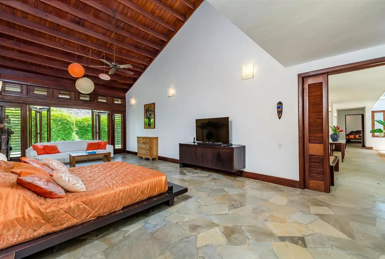 Unique Villa With Ocean And River Views - Staff & Golf Carts La Romana
